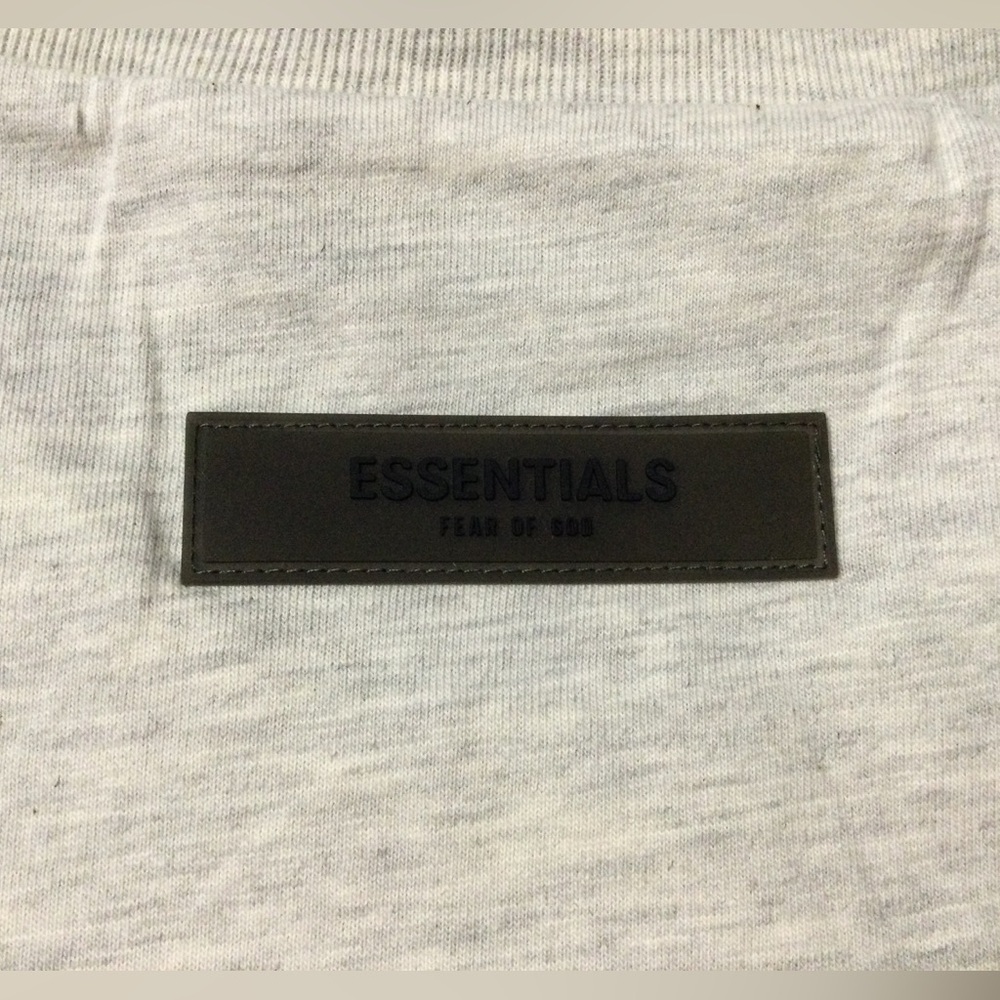 Essentials Fear of God Men's Light Oatmeal Short Sleeve T-Shirt - Picture 8 of 11